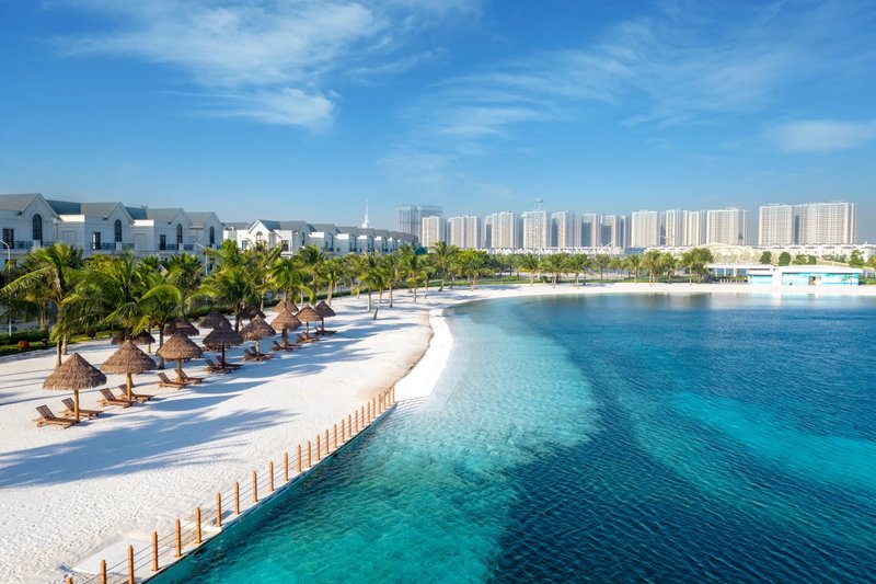 Thành phố biển Ocean Park với cát trắng và hàng dừa nhiệt đới