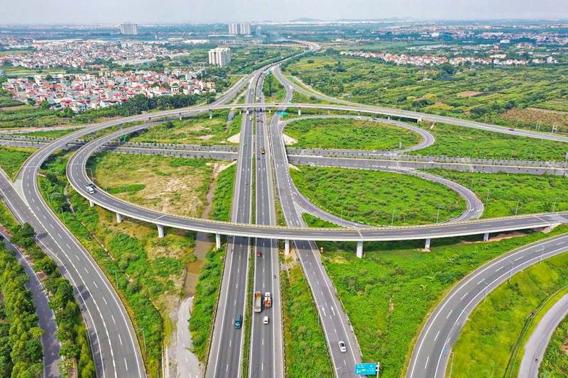 Giao lộ cao tốc Hà Nội - Hải Phòng nhìn từ trên cao